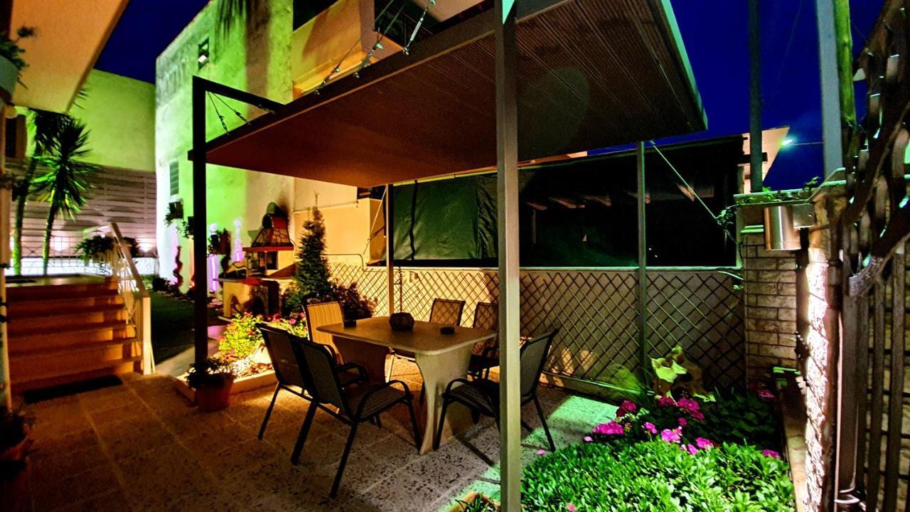 Studios Denis Ставрос Екстериор снимка