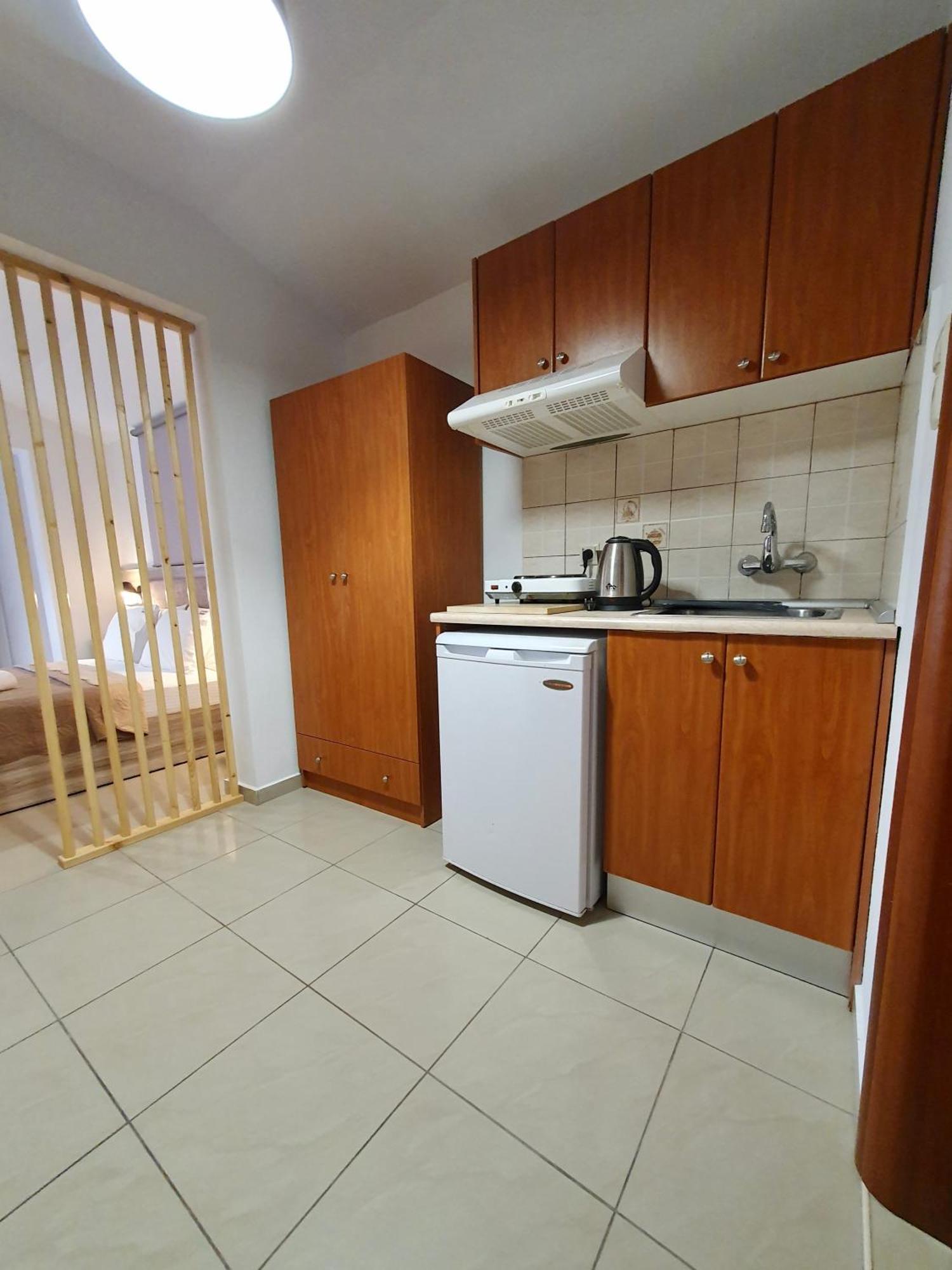 Studios Denis Ставрос Екстериор снимка